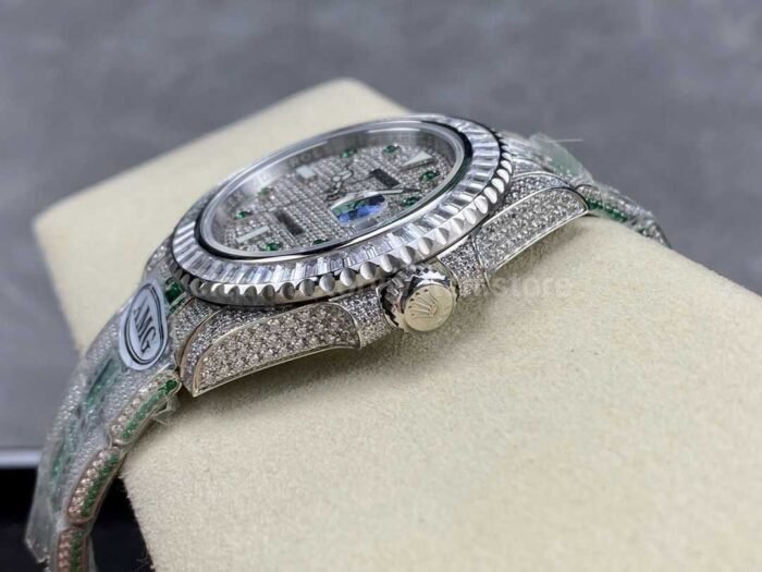 AMG Factory Rolex Submariner Date 116610 40mm White Diamond Bezel Full 904LGreen Diamond 5 Super Clone Watch,Clean Factory Watch