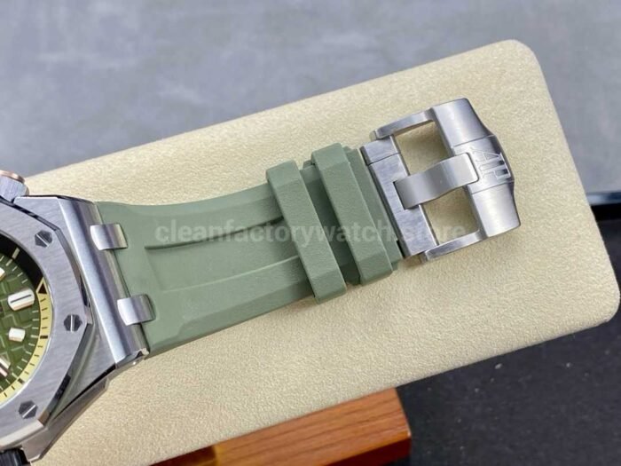 APS Factory Audemars Piguet Royal Oak Offshore Diver Selfwinding 42mm 15720ST.OO .A052CA.01 3 Super Clone Watch,Clean Factory Watch