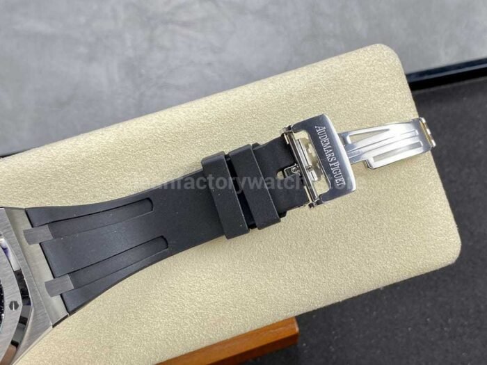 APS Factory Audemars Piguet Royal Oak Selfwinding 15400 41mm Steel Rubber Strap Black Dial 7 Super Clone Watch,Clean Factory Watch