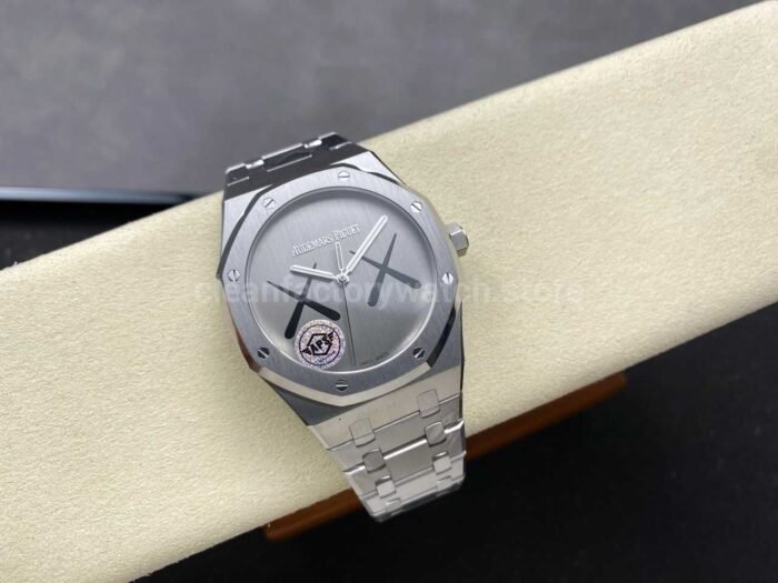 APS Factory Audemars Piguet Royal Oak Selfwinding 15500 KAWS 41mm Full Steel Silver Dial 1 Super Clone Watch,Clean Factory Watch