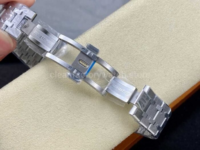 APS Factory Audemars Piguet Royal Oak Selfwinding 15510ST.OO.1320ST.09 41mm Full Steel Green Dial - Image 9