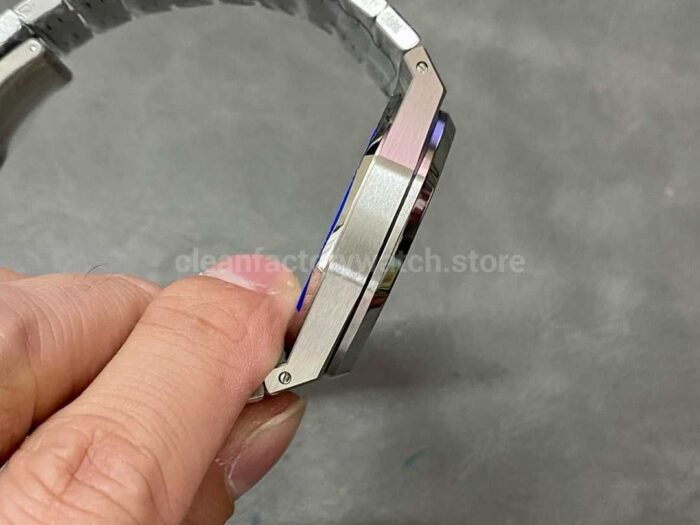 APS Factory Audemars Piguet Royal Oak Selfwinding 41mm 15500ST.OO.1220ST.04 Silver Dial - Image 5