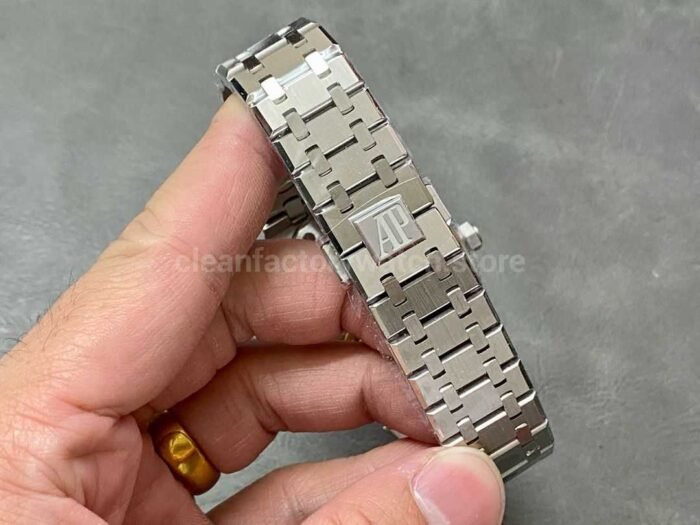 APS Factory Audemars Piguet Royal Oak Selfwinding 41mm 15500ST.OO.1220ST.04 Silver Dial - Image 8