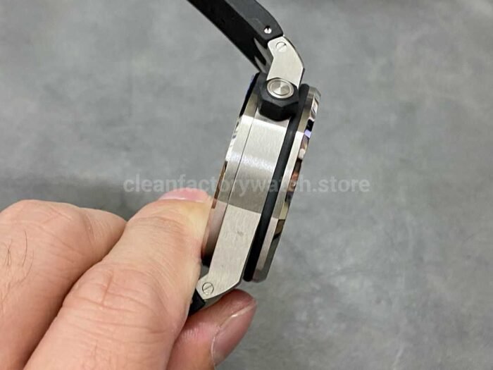 APS Factory Audemars Piguet Royal Oak Selfwinding 42mm 15710ST.OO.A002CA.01 Rubber Strap Black Dial - Image 5