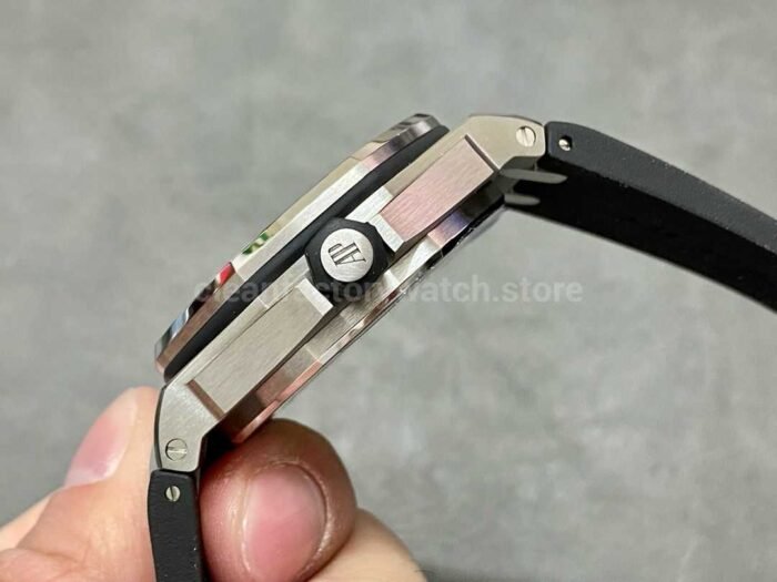 APS Factory Audemars Piguet Royal Oak Selfwinding 42mm 15710ST.OO.A002CA.01 Rubber Strap Black Dial - Image 6