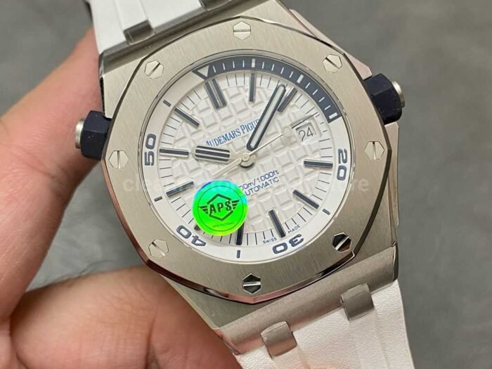 APS Factory Audemars Piguet Royal Oak Selfwinding 42mm 15710ST.OO .A002CA.02 Rubber Strap 3 Super Clone Watch,Clean Factory Watch
