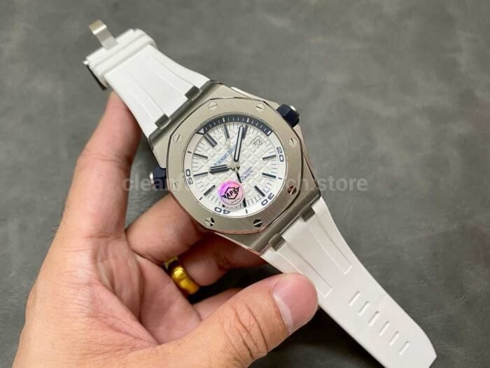 APS Factory Audemars Piguet Royal Oak Selfwinding 42mm 15710ST.OO .A002CA.02 Rubber Strap 5 Super Clone Watch,Clean Factory Watch