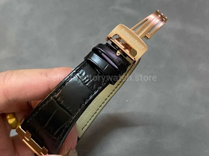 APS Factory Counterweight Audemars Piguet Royal Oak Selfwin 5 Super Clone Watch,Clean Factory Watch