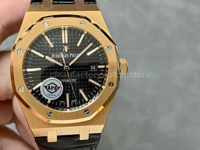 APS Factory Counterweight Audemars Piguet Royal Oak Selfwindi 1 Super Clone Watch,Clean Factory Watch