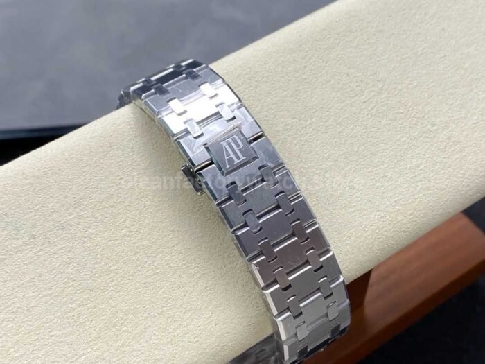APW Factory Audemars Piguet Royal Oak 15500ST.OO.1220ST.01 41mm Full Steel Blue Dial - Image 9