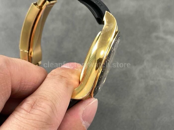 EWE Factory Rolex Daytona 126518LN 0010 40mm Yellow Gold Rubber Strap Champagne Dial 4 Super Clone Watch,Clean Factory Watch
