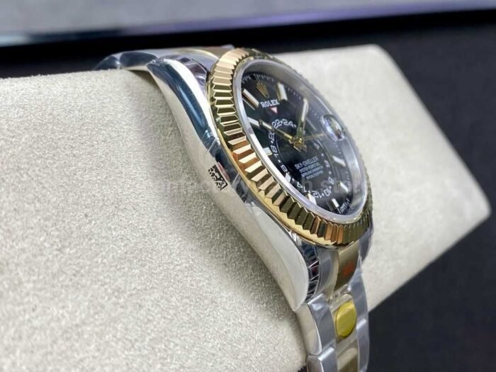 Noob Factory Rolex Sky Dweller 336933 0003 42mm Half Yellow Gold Black Dial 1 Super Clone Watch,Clean Factory Watch