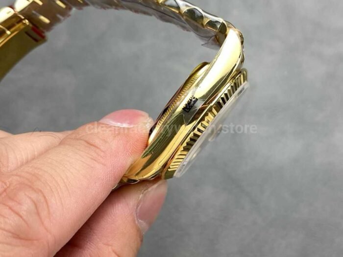 QF Factory Counterweight Rolex Day-Date 128235 36mm Full Yellow Gold ，Gold Dial - Image 5