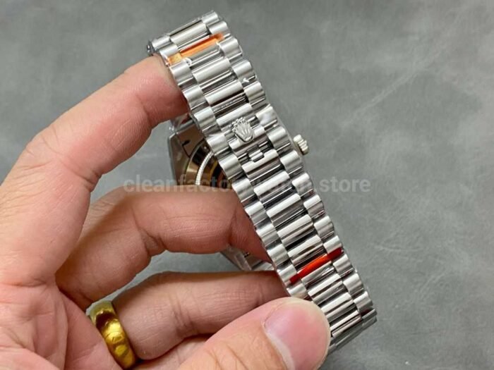 QF Factory Counterweight Rolex Day Date 228239 0033 40mm Full White Gold Roman Numera 8 Super Clone Watch,Clean Factory Watch