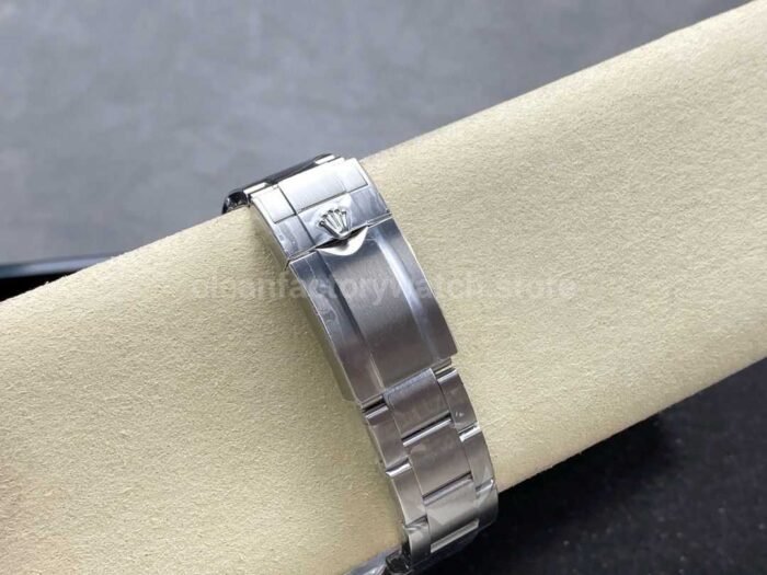 QF Factory Rolex Explorer II 226570-0002 42mm Full 904L Black Dial - Image 9