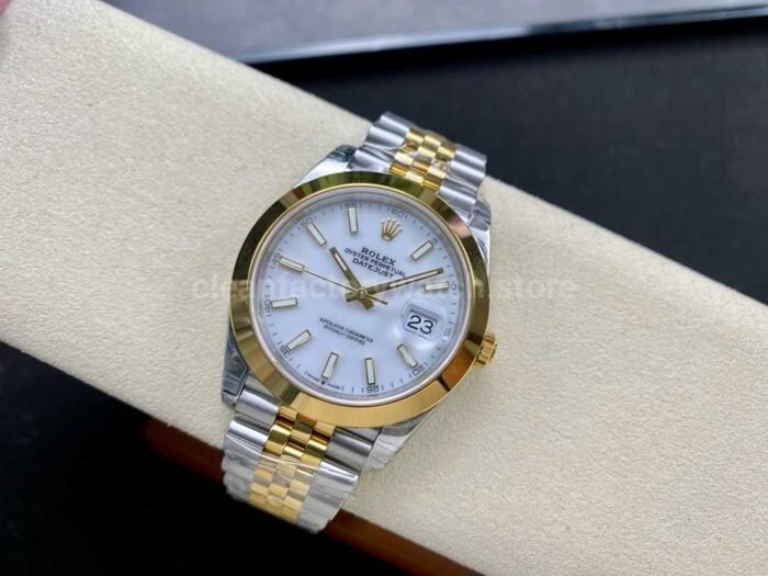VS Factory Rolex Datejust 126303-0016 41mm Gold Smooth Bezel Half Yellow Gold White Dial Rolex Datejust - Image 4