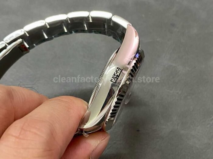 ZF Factory Rolex Sky Dweller 336934 0001 42mm White Gold904L Green Dial 2 Super Clone Watch,Clean Factory Watch