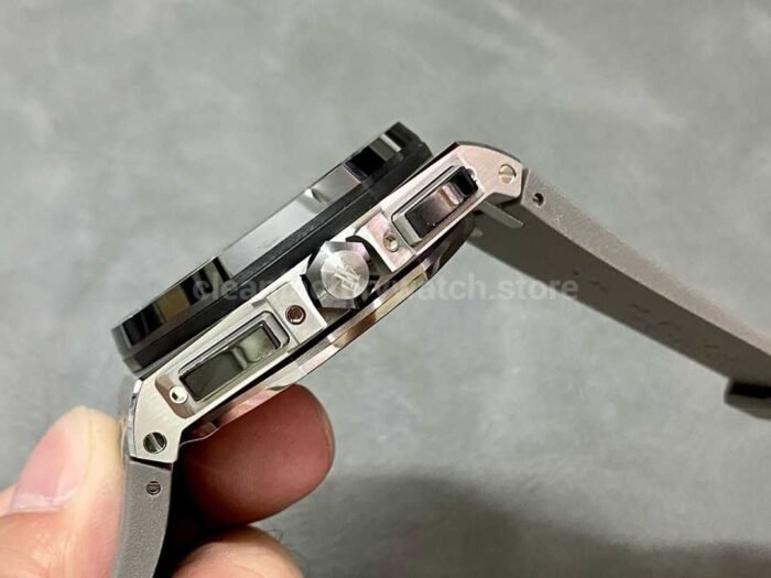 APF Factory Audemars Piguet Royal Oak Offshore Chronograph 26405CG.OO.A004CA.01 42mm Steel Rubber Strap Grey Dial - Image 6