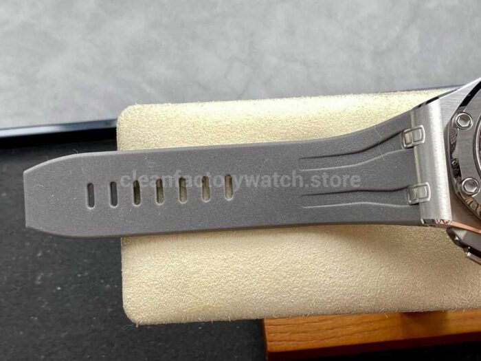 APF Factory Audemars Piguet Royal Oak Offshore Chronograph 26568IM.OO.A004CA.01 44mm Titanium Rubber Strap Grey Dial - Image 8