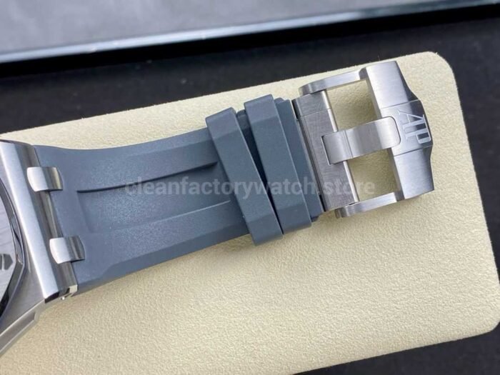 APF Factory Audemars Piguet Royal Oak Offshore Diver 15720ST.OO .A009CA.01 42mm S 5 Super Clone Watch,Clean Factory Watch