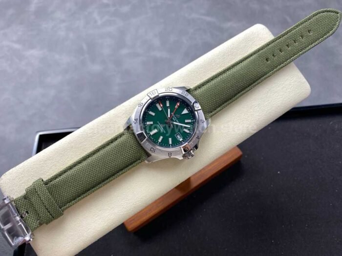 BLS Factory Breitling Avenger 44mm Steel Calf Skin Strap Red GMT Needle Green Dial 1 Super Clone Watch,Clean Factory Watch