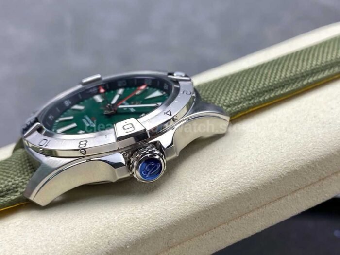 BLS Factory Breitling Avenger 44mm Steel Calf Skin Strap Red GMT Needle Green Dial 2 Super Clone Watch,Clean Factory Watch
