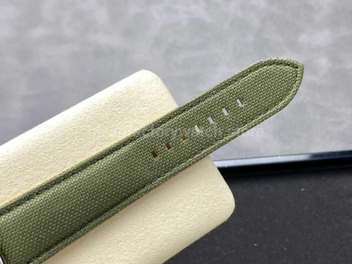 BLS Factory Breitling Avenger 44mm Steel Calf Skin Strap Red GMT Needle Green Dial 7 Super Clone Watch,Clean Factory Watch