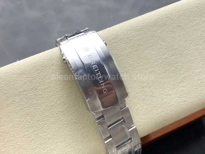 BLS Factory Breitling Avenger A17328101B1A1 42mm Full Steel Black Dial 5 Super Clone Watch,Clean Factory Watch