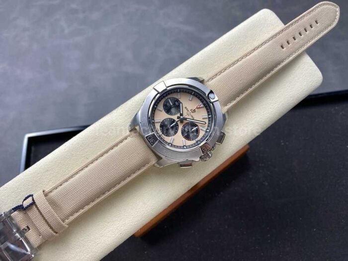BLS Factory Breitling Avenger B01 Chronograph AB0147101A1X1 44mm Steel C 7 Super Clone Watch,Clean Factory Watch