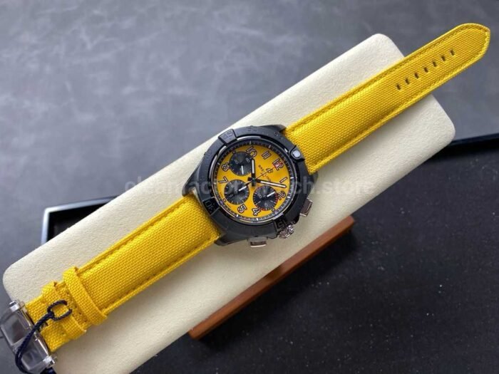 BLS Factory Breitling Avenger B01 Chronograph SB0147101I1X1 44mm Yellow Calf Skin Strap Arabic Numerals Yellow Dial - Image 4