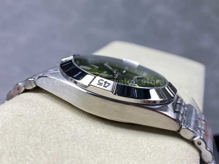 BLS Factory Breitling Chronomat GMT A32398A11L1A 40mm Yellow GMT Needle Full Steel L 5 Super Clone Watch,Clean Factory Watch