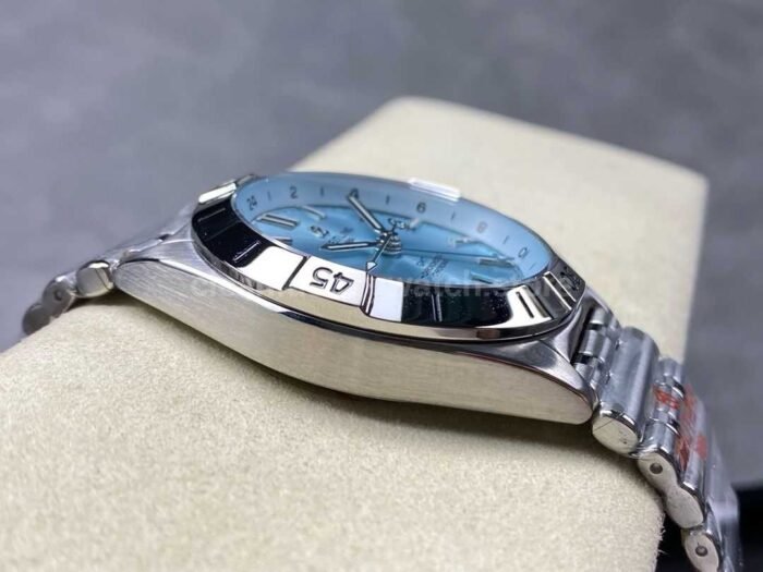 BLS Factory Breitling Chronomat GMT P32398101C1S2 40mm Light Blue GMT Needle F 3 Super Clone Watch,Clean Factory Watch