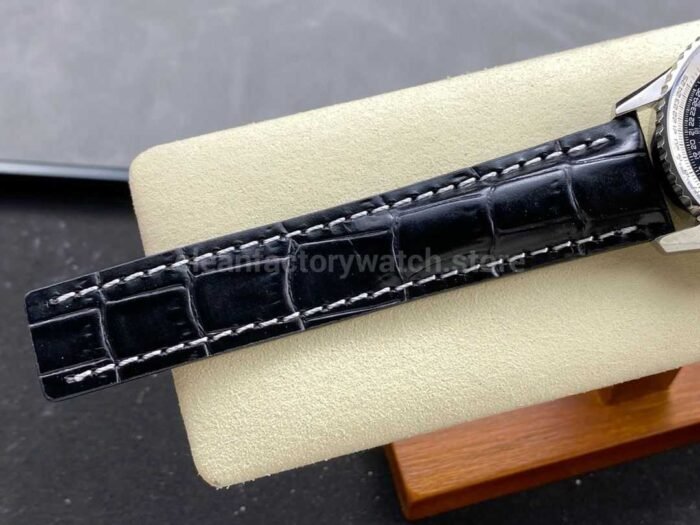 BLS Factory Breitling Navitimer B01 Chronograph AB0121211B1A1 43mm 3 Super Clone Watch,Clean Factory Watch