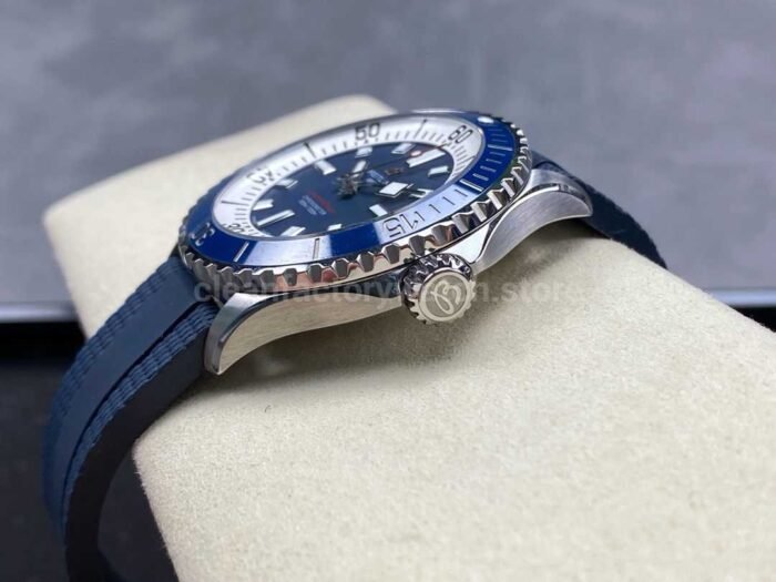 BLS Factory Breitling Superocean A17375E71C1S1 42mm Steel Blue Rubber Strap Blue Dial 6 Super Clone Watch,Clean Factory Watch