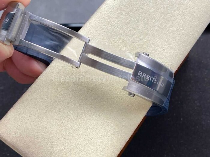 BLS Factory Breitling Superocean A17375E71C1S1 42mm Steel Blue Rubber Strap Blue Dial 8 Super Clone Watch,Clean Factory Watch