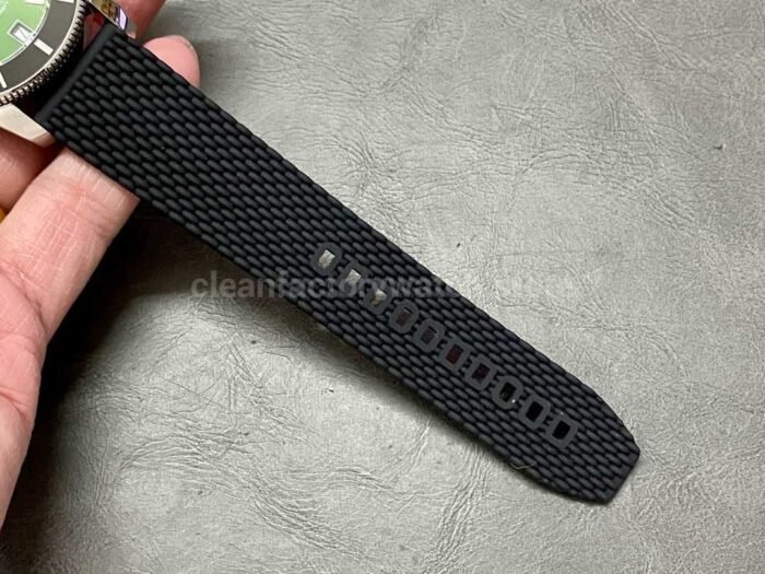 BLS Factory Breitling Superocean Heritage 42 LAB2010121L1S1 42mm Steel Rubber Strap Green Dial - Image 9