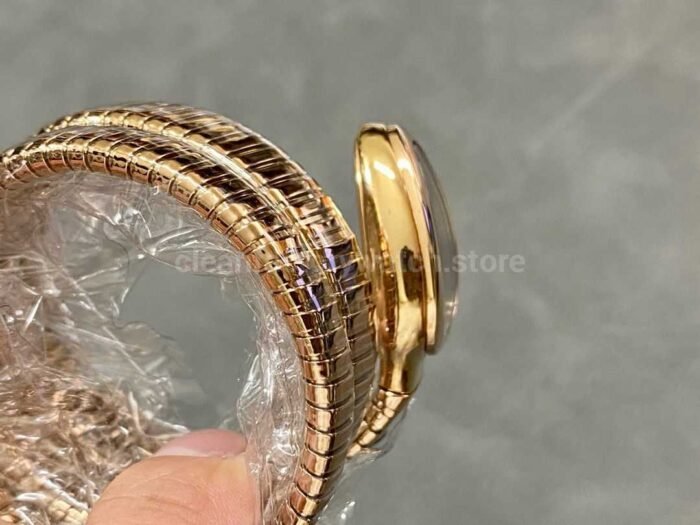 BV Factory Bvlgari Quartz Serpenti 102123 35mm Full Rose Gold Roman Numerals Black solid Dial 5 Super Clone Watch,Clean Factory Watch
