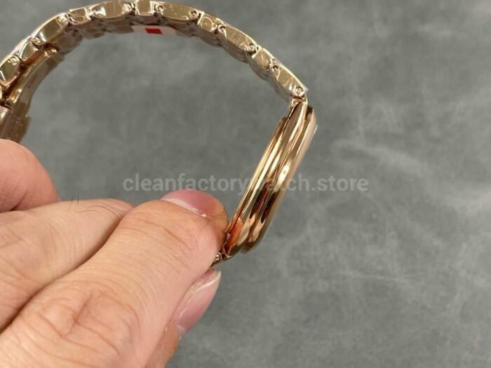BV Factory Bvlgari Quartz Serpenti 103948 33mm Full Steel，Rose Gold Roman Numerals Black solid Dial 5 Super Clone Watch,Clean Factory Watch