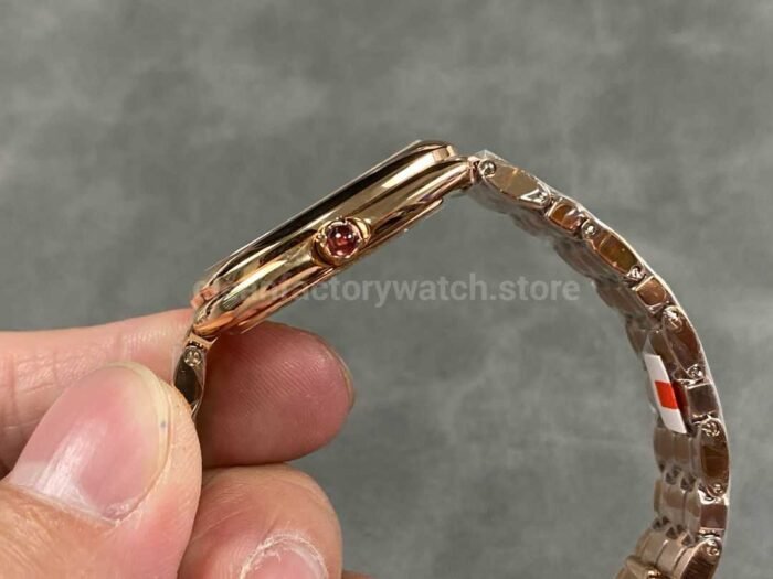 BV Factory Bvlgari Quartz Serpenti 103948 33mm Full Steel，Rose Gold Roman Numerals Black solid Dial 6 Super Clone Watch,Clean Factory Watch