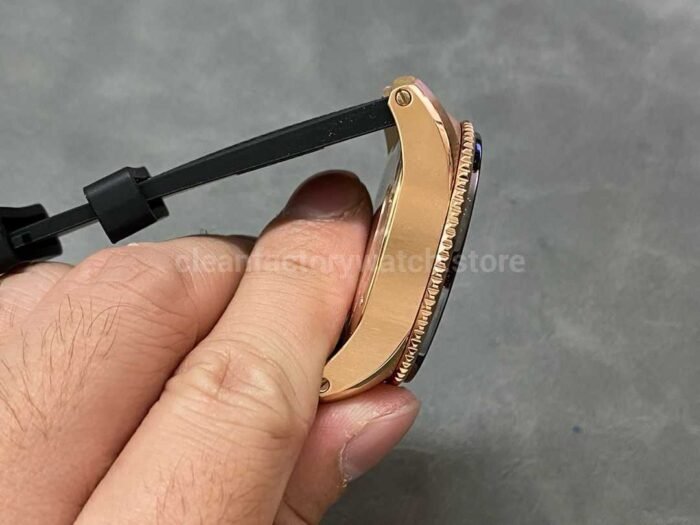 F5 Factory Cartier Calibre de Cartier Diver W7100052 42mm Rose Gold Rubber Strap Roman Numerals Blac 9 Super Clone Watch,Clean Factory Watch