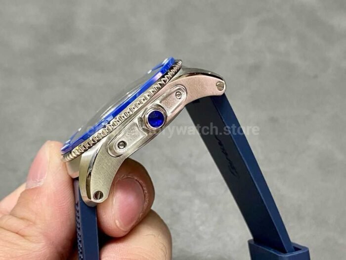 F5 Factory Cartier Calibre de Cartier Diver WSCA0010 42mm Steel Rubber Strap Roman Numerals Blue Dial 3 Super Clone Watch,Clean Factory Watch