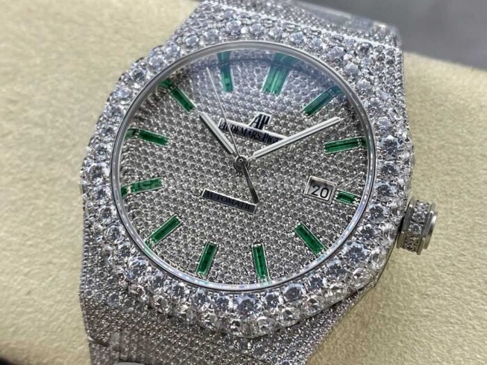 AMG Factory Audemars Piguet Royal Oak Selfwinding 15400 41mm Full Diamond&Steel，Green Diamond Baguette Dial - Image 3
