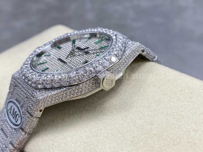 AMG Factory Audemars Piguet Royal Oak Selfwinding 15400 41mm Full Diamond&Steel，Green Diamond Baguette Dial - Image 7