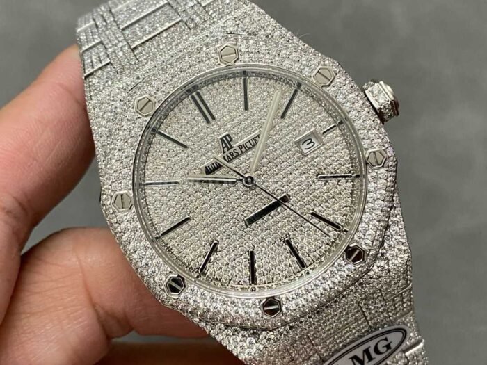 AMG Factory Audemars Piguet Royal Oak Selfwinding 15400 41mm Full DiamondSteel，Diamond Dial 1 5 Super Clone Watch,Clean Factory Watch
