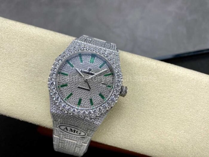 AMG Factory Audemars Piguet Royal Oak Selfwinding 15400 41mm Full Diamond&Steel，Green Diamond Baguette Dial - Image 5