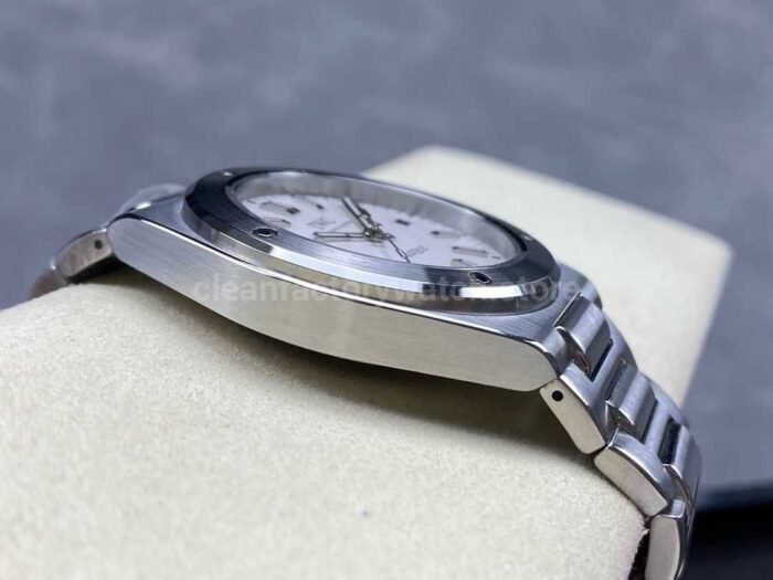 GH Factory IWC Ingenieur Automatic IW323904 40mm Full Steel White Dial 4 Super Clone Watch,Clean Factory Watch