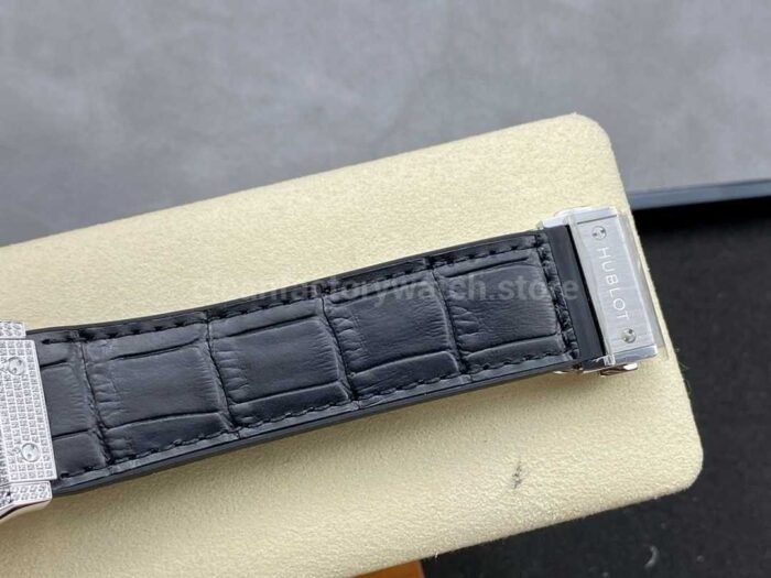 HB Factory Hublot Classic Fusion 542.NX .1171.LR .1704 42mm Diamond Leather Strap Black Dia 7 Super Clone Watch,Clean Factory Watch