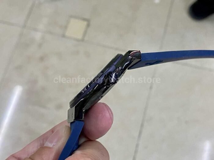 HB Factory Hublot Classic Fusion Blue 511.CM.7170.RX 42mm Rubber Strap Blue Dial - Image 6