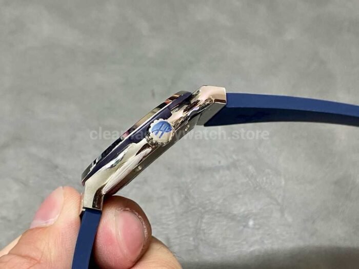 HB Factory Hublot Classic Fusion Blue 542.NX .7170.RX 42mm Rubber Strap Blue Dial 4 Super Clone Watch,Clean Factory Watch