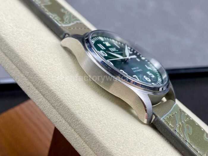 MFactory IWC Pilot Mark IW328205 40mm Steel Brown Leather Strap Arabic Numerals Green Dial 8 Super Clone Watch,Clean Factory Watch